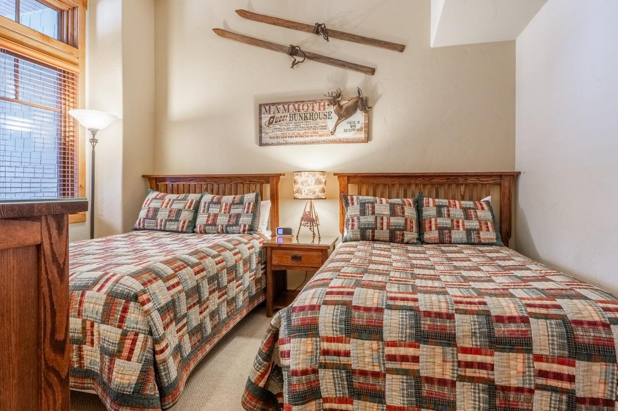 Upscale 4 Bed, 3 Bath At The Woodwinds With Amazing Mountain Views And Golf Course Access And Private Hot Tub And Garage Sleeps 10 Vila Mammoth Lakes Exterior foto